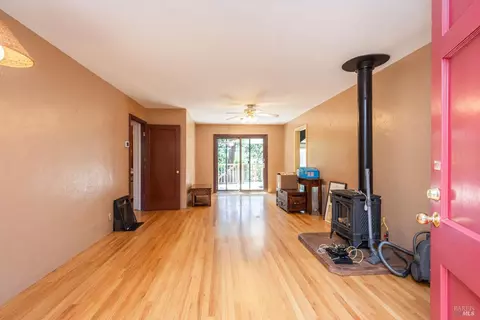 Living - 431 E Berna Ave, Napa, CA 94559 photo 5 of 7