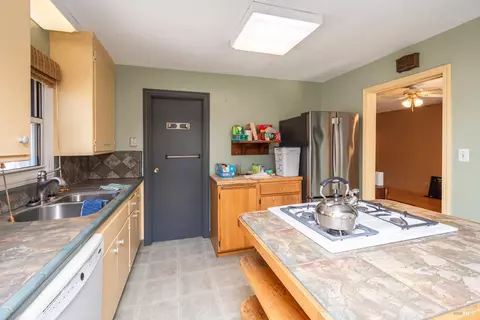 Kitchen - 431 E Berna Ave, Napa, CA 94559 photo 7 of 7