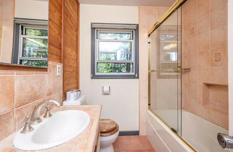 Bath - 431 E Berna Ave, Napa, CA 94559 photo 1 of 2