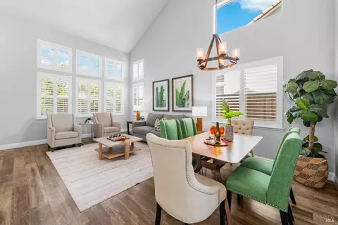 Dining - 807 Kells Cir, Vacaville, CA 95688 photo 1 of 2
