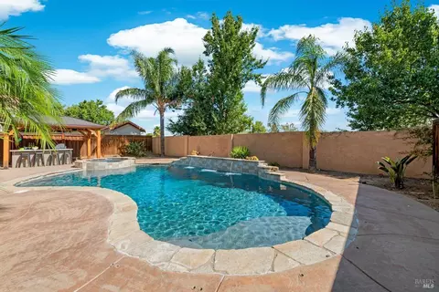 Exterior - 807 Kells Cir, Vacaville, CA 95688 photo 5 of 5