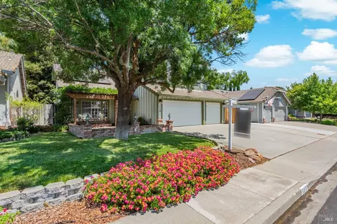 Exterior - 119 Lighthouse Way, Vacaville, CA 95688 photo 3 of 13