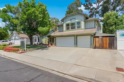 Exterior - 119 Lighthouse Way, Vacaville, CA 95688 photo 2 of 13
