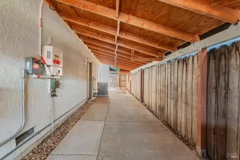 Entry Way - 119 Lighthouse Way, Vacaville, CA 95688 photo 3 of 3
