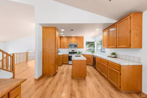 Kitchen - 119 Lighthouse Way, Vacaville, CA 95688 photo 2 of 6