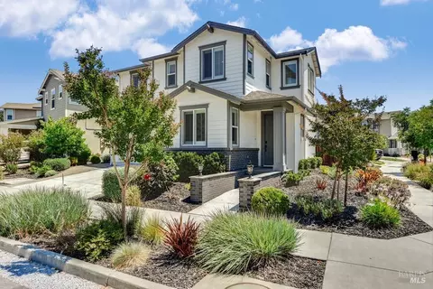 2580 Peterson Creek Dr, Santa Rosa, CA 95403