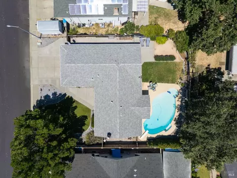 185 Salinas Dr, Vacaville, CA 95688 photo 37