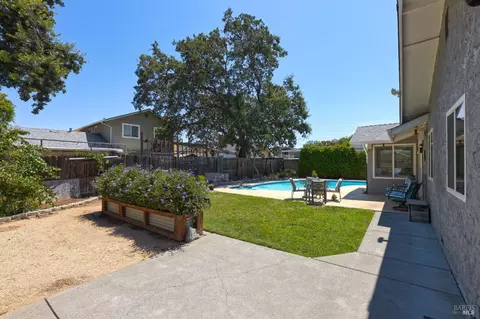 185 Salinas Dr, Vacaville, CA 95688 photo 30