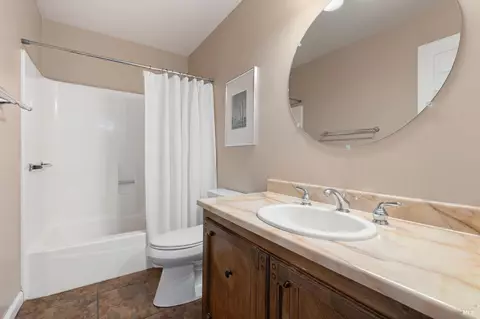 185 Salinas Dr, Vacaville, CA 95688 photo 21