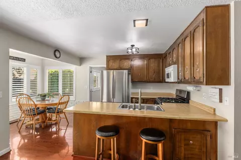 185 Salinas Dr, Vacaville, CA 95688 photo 10