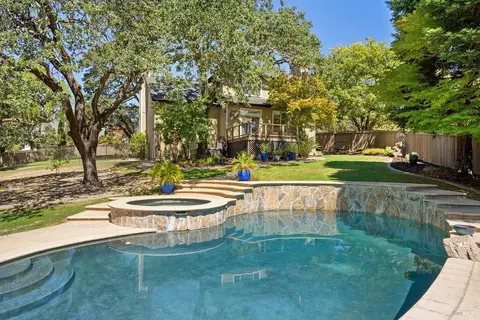 Exterior - 1209 Davida Ct, Windsor, CA 95492 photo 12 of 14
