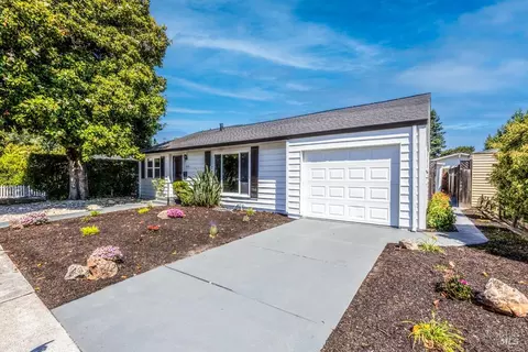2033 Sonoma Ave, Santa Rosa, CA 95405