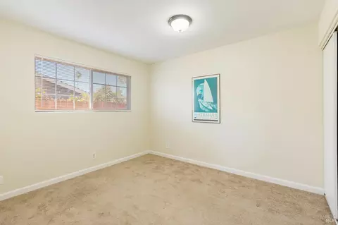 Bedroom - 201 Redwing St, Vallejo, CA 94589 photo 4 of 7