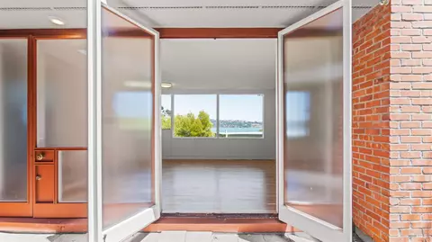 Entry Way - 16-18 Sausalito Blvd, Sausalito, CA 94965 photo 1 of 2