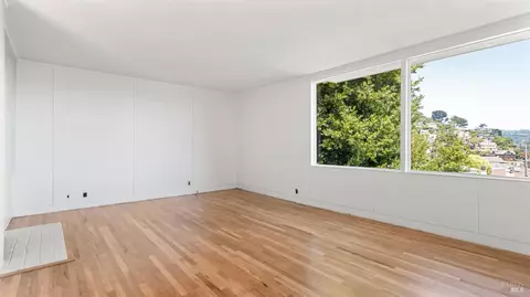 Living - 16-18 Sausalito Blvd, Sausalito, CA 94965 photo 9 of 10