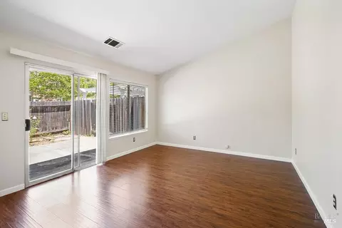 Living - 148 Stageline Dr, Vallejo, CA 94591 photo 1 of 2