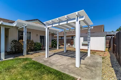 400 Wick Ct, Vacaville, CA 95687 photo 17