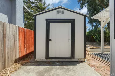 Exterior - 4881 Regency Pl, Fairfield, CA 94534 photo 9 of 11