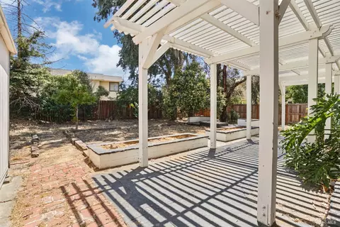 Exterior - 4881 Regency Pl, Fairfield, CA 94534 photo 4 of 11