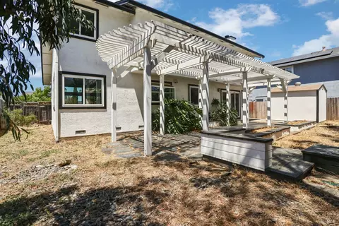 Exterior - 4881 Regency Pl, Fairfield, CA 94534 photo 8 of 11