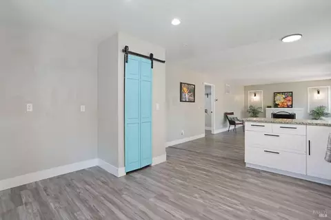 Entry Way - 4881 Regency Pl, Fairfield, CA 94534 photo 4 of 9