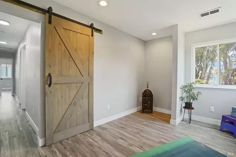 Entry Way - 4881 Regency Pl, Fairfield, CA 94534 photo 8 of 9