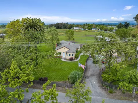 815 Scenic Ave, Santa Rosa, CA 95407