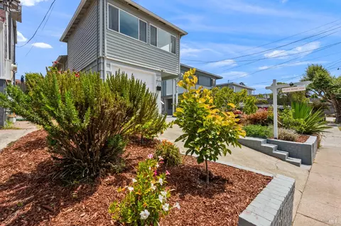 1438 Merced St, Richmond, CA 94804