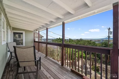 Exterior - 185 Baxter St, Vallejo, CA 94590 photo 3 of 7