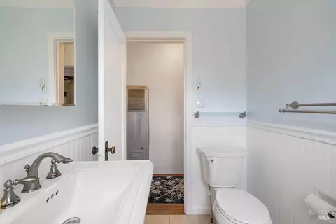 Bath - 185 Baxter St, Vallejo, CA 94590 photo 2 of 2