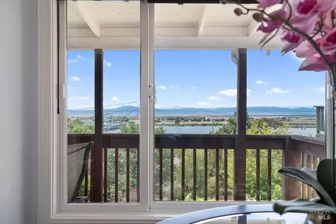 View/Area - 185 Baxter St, Vallejo, CA 94590 photo 1 of 6