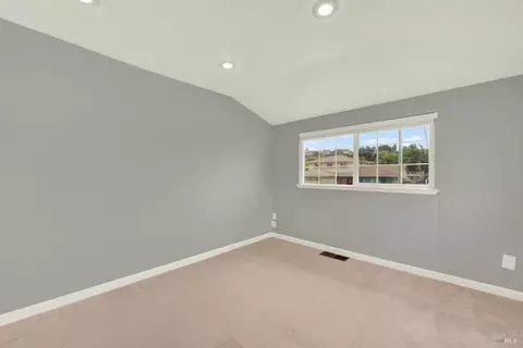Bedroom - 112 Picadilly Cir, Vallejo, CA 94591 photo 9 of 16