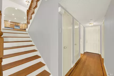 Entry Way - 112 Picadilly Cir, Vallejo, CA 94591 photo 2 of 5