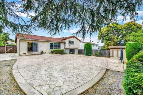 Exterior - 112 Picadilly Cir, Vallejo, CA 94591 photo 5 of 16