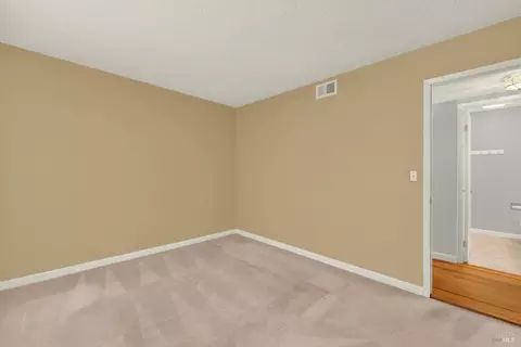 Bedroom - 112 Picadilly Cir, Vallejo, CA 94591 photo 2 of 16