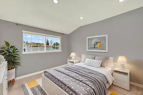Bedroom - 112 Picadilly Cir, Vallejo, CA 94591 photo 16 of 16