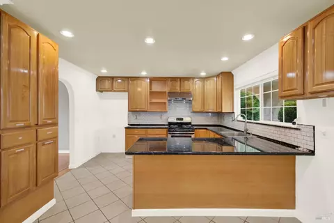 Kitchen - 112 Picadilly Cir, Vallejo, CA 94591 photo 2 of 5