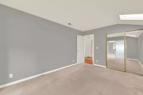 Bedroom - 112 Picadilly Cir, Vallejo, CA 94591 photo 12 of 16