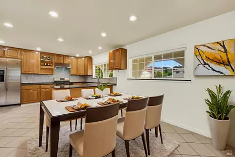 Dining - 112 Picadilly Cir, Vallejo, CA 94591 photo 1 of 1