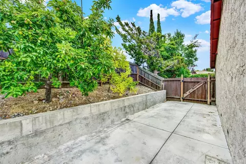 Exterior - 112 Picadilly Cir, Vallejo, CA 94591 photo 16 of 16