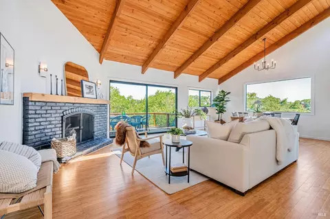 352 Laurel Ave, Novato, CA 94945