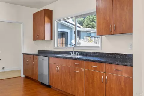 Kitchen - 657 Porter St, Vallejo, CA 94590 photo 2 of 2