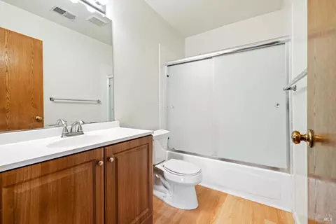 Bath - 8307-8308 Lasalle Ave, Cotati, CA 94931 photo 5 of 6