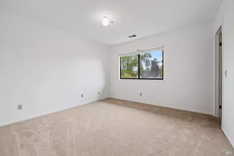 Bedroom - 8307-8308 Lasalle Ave, Cotati, CA 94931 photo 7 of 10