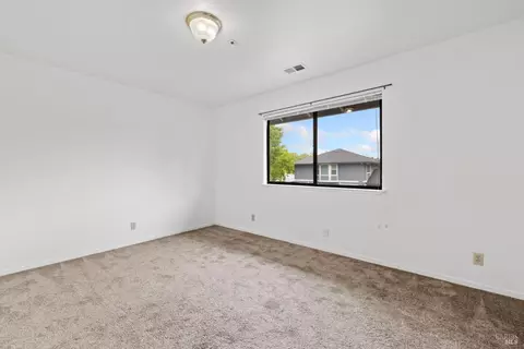 Bedroom - 8307-8308 Lasalle Ave, Cotati, CA 94931 photo 1 of 10