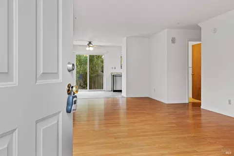 Entry Way - 8307-8308 Lasalle Ave, Cotati, CA 94931 photo 1 of 6
