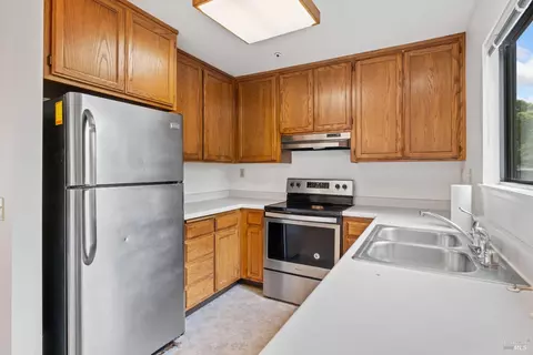 Kitchen - 8307-8308 Lasalle Ave, Cotati, CA 94931 photo 5 of 6