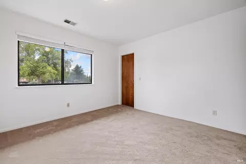 Bedroom - 8307-8308 Lasalle Ave, Cotati, CA 94931 photo 8 of 10