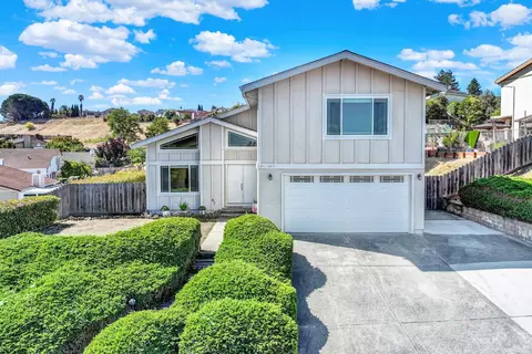 1643 Pheasant Dr, Hercules, CA 94547