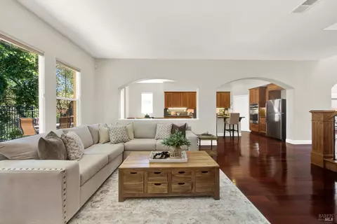 Living - 1240 Wildwing Ln, Vallejo, CA 94591 photo 4 of 10